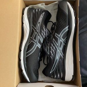 Men’s ASICS Gel Cumulus 21 Size 10